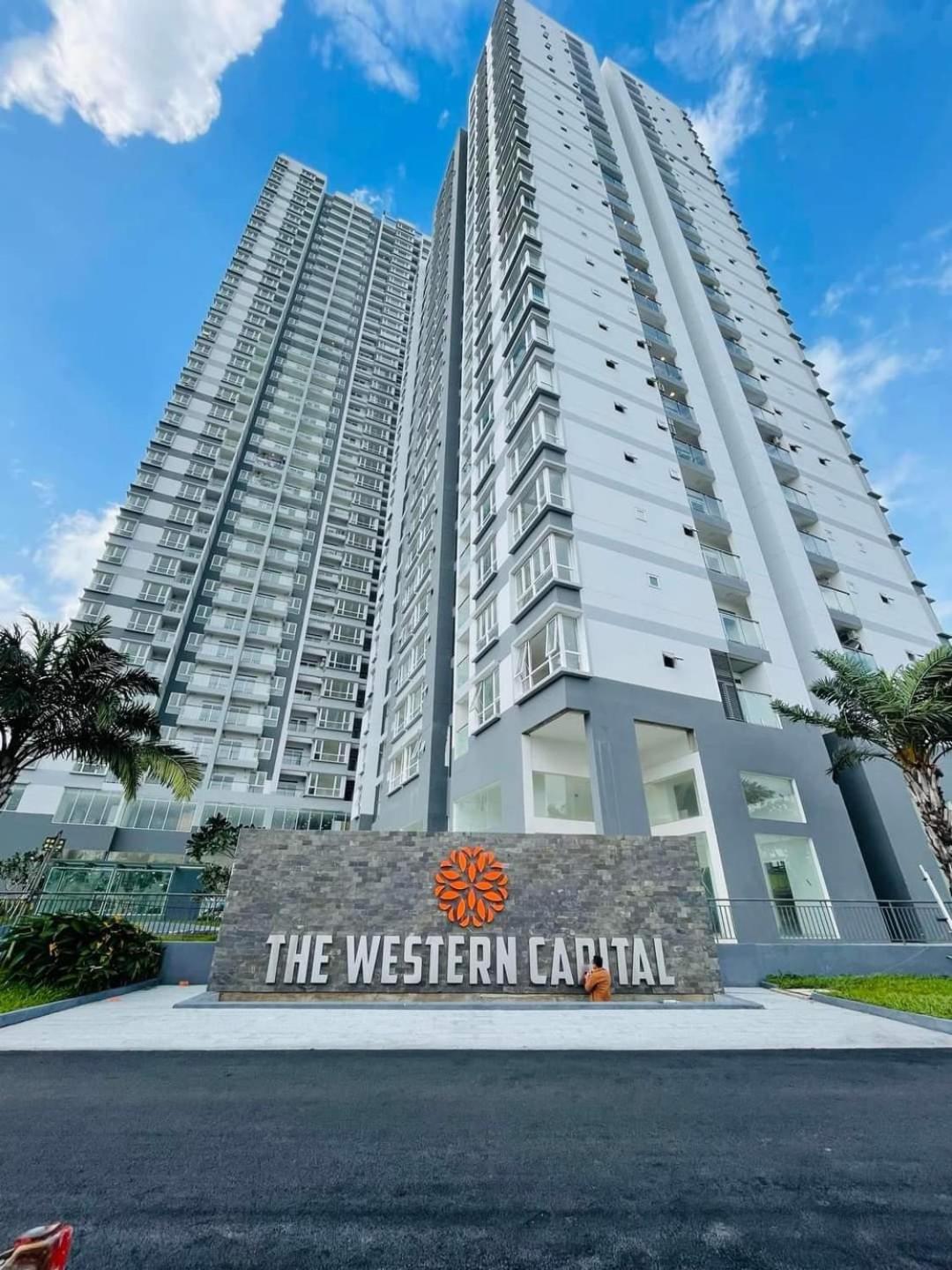 Can Ho The Western Capital 3Pn Ho Chi Minh City Exterior photo